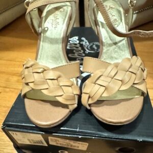 NIB Seychelles Quality Leather Tan Braided Wedge Sandals